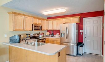 2806 Ithica Ct, Altoona, IA 50009
