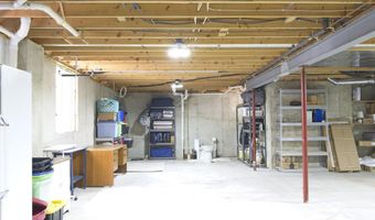 552 Meadowlark Ln, Portage, WI 53901