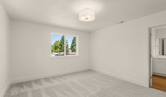 18989 SW Hazelwood Ln L-2, Beaverton, OR 97007