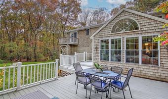 55 Whisper Ln, North Kingstown, RI 02852