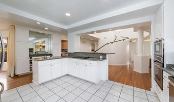 862 HOOLAULEA St, Hilo, HI 96720