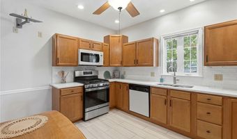 28 Fairview Ave, Cumberland, RI 02864