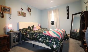 19 Vincent St, Middletown, RI 02842
