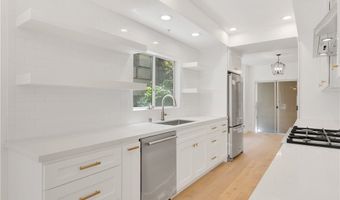 1871 Greenfield Ave 102, Los Angeles, CA 90025