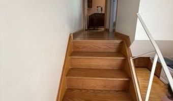 706 Mohawk St, Allentown, PA 18103