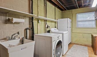 8504 CANTERBURY Dr, Annandale, VA 22003