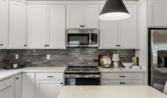 2302 SW Parkway Ln, Ankeny, IA 50023