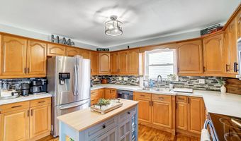 135 Kraft Dr, Ashville, OH 43103