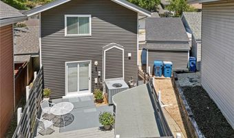 420 Echo Hill Dr, Ballwin, MO 63021