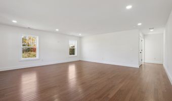 19 A Apache Dr, Brookfield, CT 06804