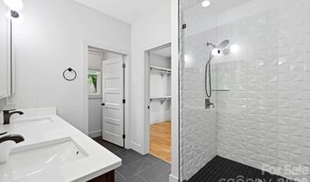 31 Lilac St, Asheville, NC 28806