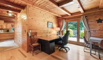14 Barker Ave, Warren, RI 02885