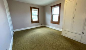 212 N WATER St, Algoma, WI 54201