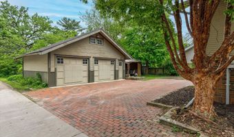 818 Northwestern Ave, Ames, IA 50010
