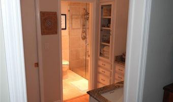 220 Lake Shore Dr, Alma, GA 31510