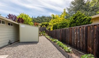 7362 Oakmont Dr, Santa Rosa, CA 95409