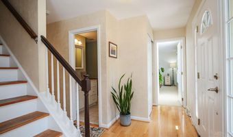 8069 Ashgrove Dr, Anderson Twp., OH 45244