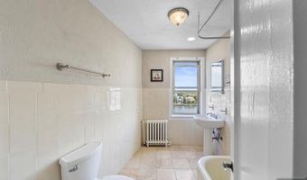 400 Deal Lake Dr 7H, Asbury Park, NJ 07712