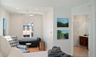 8 Jibsail Dr, Bayville, NJ 08721