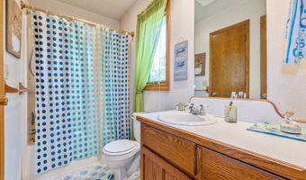 609 4th Ave NW, Altoona, IA 50009