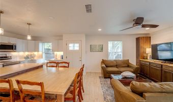 109 Saunders Ln, Aransas Pass, TX 78336