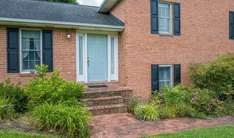 19464 Triple Crown Dr, Abingdon, VA 24211