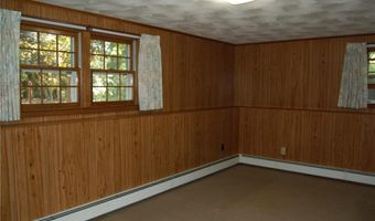 109 Suffolk Dr, North Kingstown, RI 02852