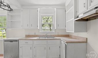 1948 Cokesbury Dr, Savannah, GA 31406