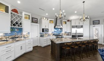 140 BAY HARBOR Dr, Aransas Pass, TX 78336