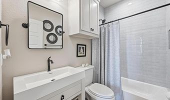 350 Rolling Ranch Blvd, Alvord, TX 76225