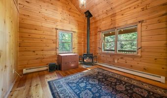 81 Pine Valley Rd, Bethlehem, NH 03574