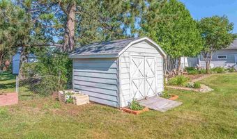 38 Fern Ct, Babbitt, MN 55706