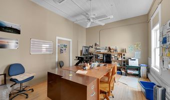14 School St, Bristol, VT 05443
