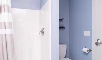 12 Park Ave 13, Narragansett, RI 02882