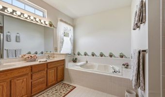 15 BREEZE Ter, Barnegat, NJ 08005