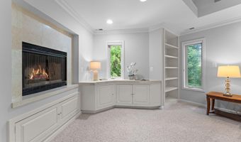 6829 LITTLE RIVER Tpke, Annandale, VA 22003