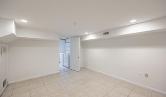 156 WESMOND Dr, Alexandria, VA 22305