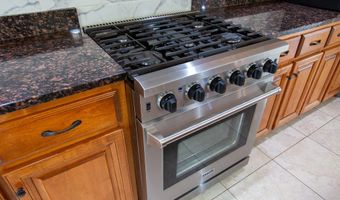 99 JENNIFER Ln, Baxley, GA 31513