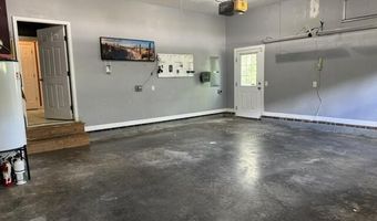 111 Michael Ln, Aberdeen, NC 28315