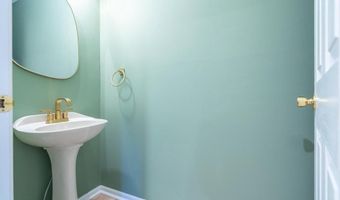 201 CHEROKEE Cir, Ambler, PA 19002