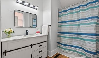 26 Vernon St, Auburn, ME 04210