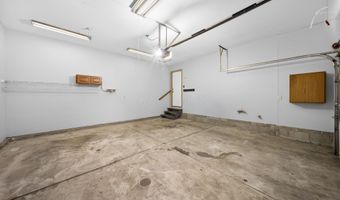 2392 Minerva Park Pl, Columbus, OH 43229