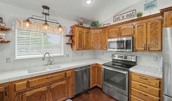 7008 Beatie Rd, Anderson, CA 96007