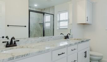 221 Palm St, Bentonville, AR 72713