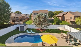 1530 Ashwood Dr, Altoona, IA 50009