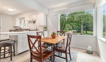 2659 Bedford Rd, Ann Arbor, MI 48104