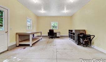 10574 88th Ave, Allendale, MI 49401