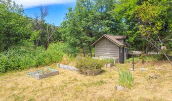 765 Reiten Dr, Ashland, OR 97520