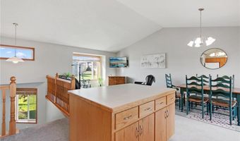 215 Ash St E, Annandale, MN 55302