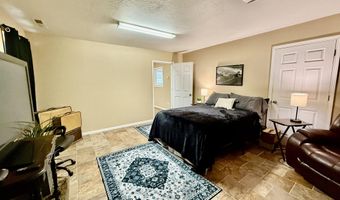 1306 Shull St, Ava, MO 65608